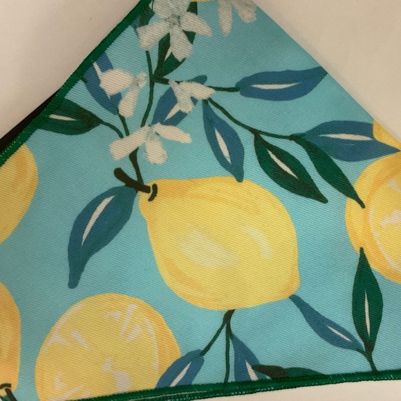 💝Boutique 🐾Paw & Tail Bandana for Dogs/Cats🐾 - Picture 4 of 4